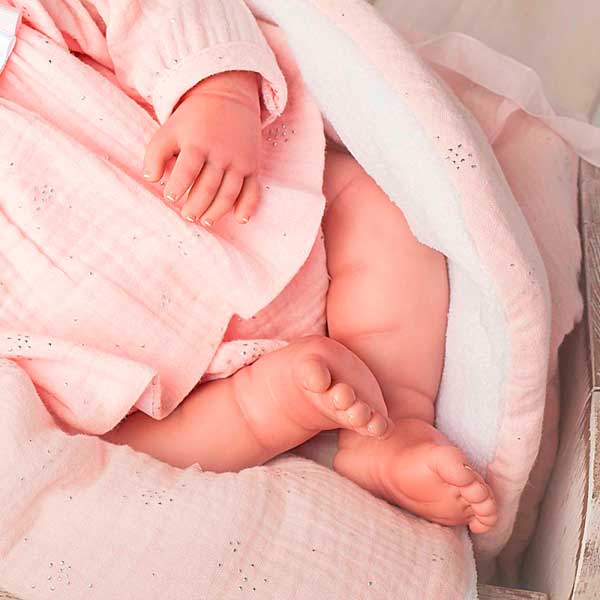 Boneca Reborn Valentina com Cobertor 45cm - Imagem 2