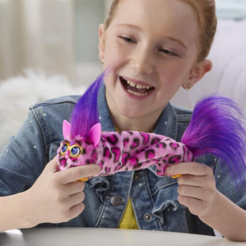 Furby DJ Furblets: Kitt-Ee-Luv Peluche Interactivo - Imagen 2
