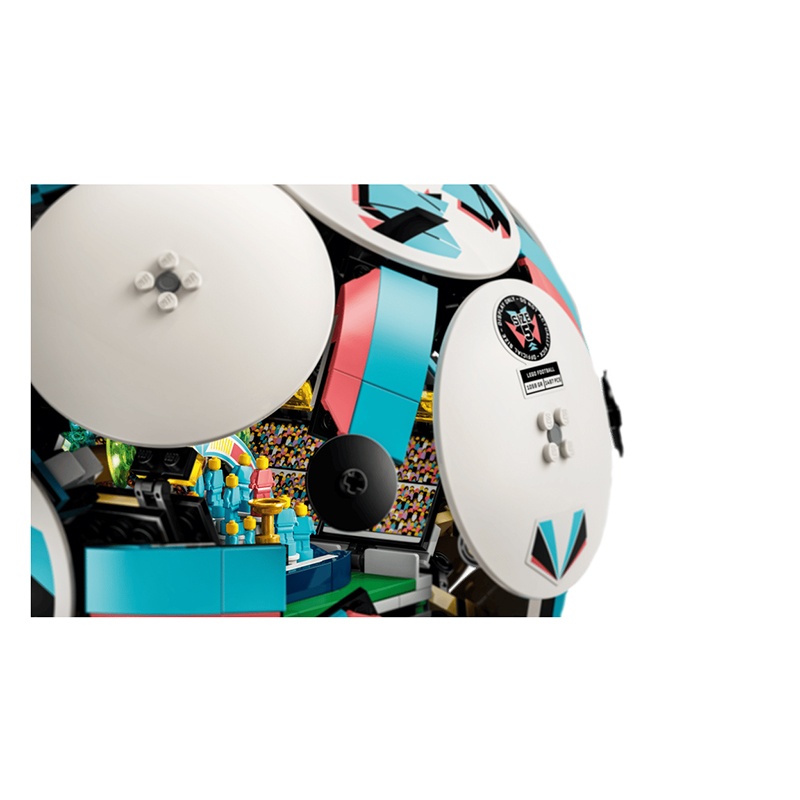 Lego Editions 43019 - Bola de Futebol - Imagem 3