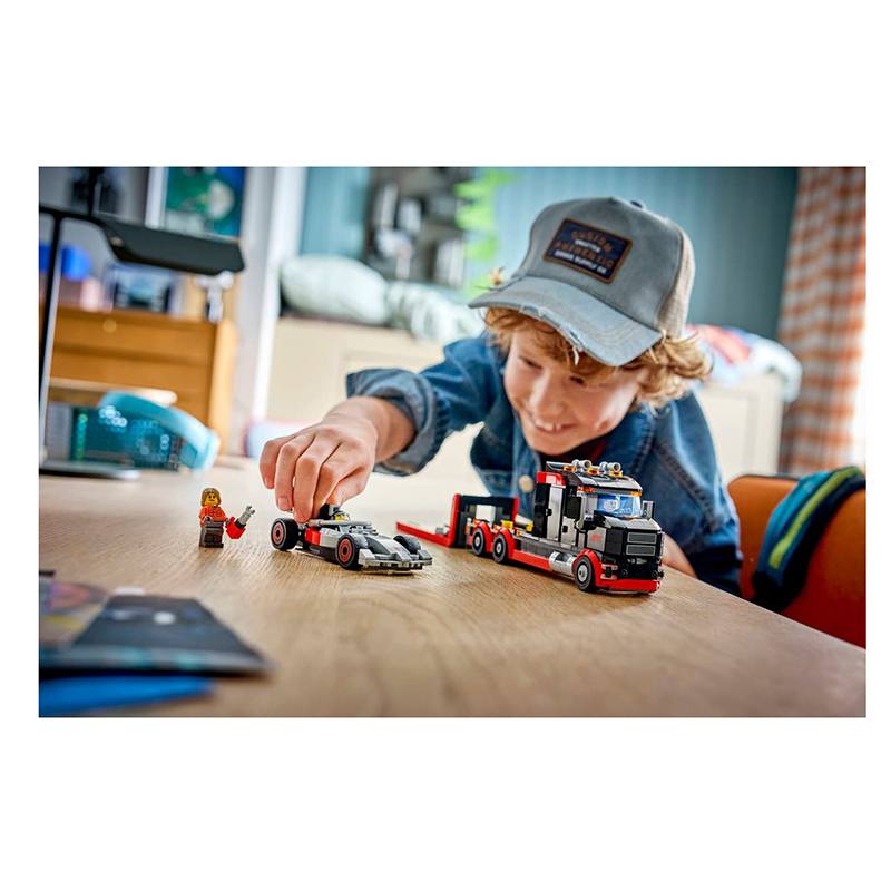 Lego City 60493 - Caminhão de Exposição de F1 com Carro de Corrida Audi F1 - Imagem 5