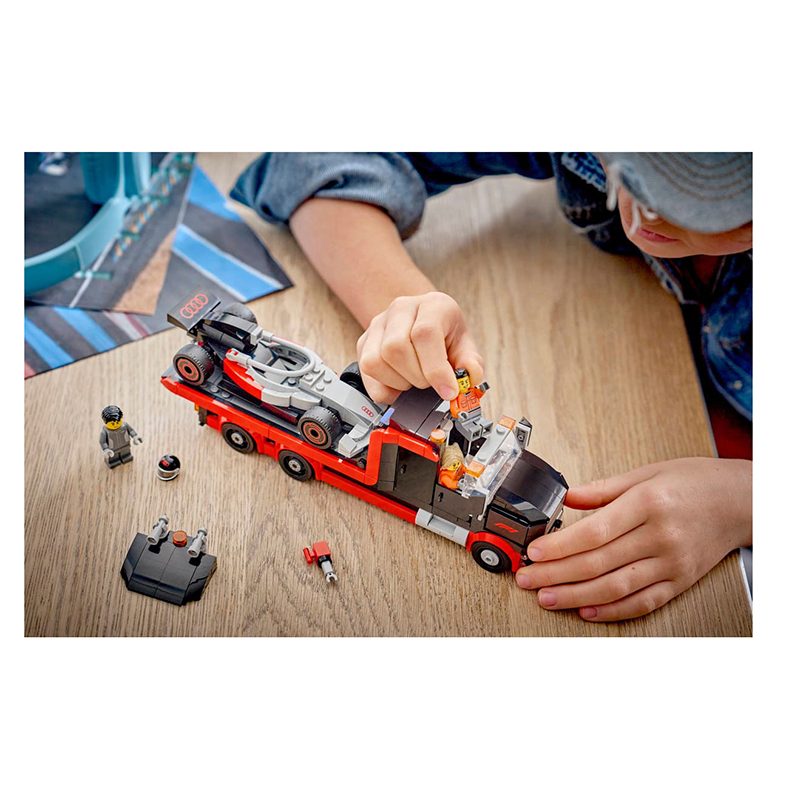 Lego City 60493 - Caminhão de Exposição de F1 com Carro de Corrida Audi F1 - Imagem 6