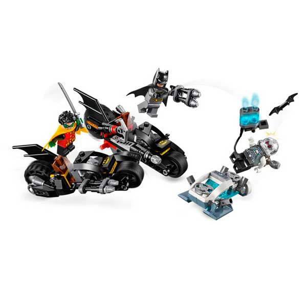 Lego DC Superheroes 76118 Combate de Bat-mota de Mr. Freeze - Imagem 4