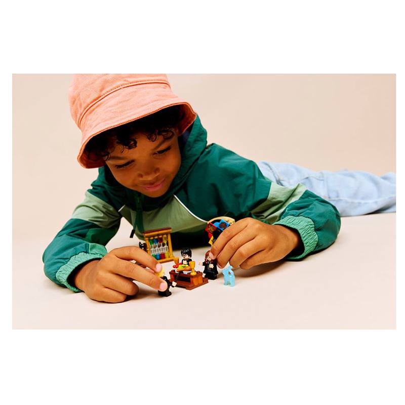 Lego Harry Potter 76460 - Cerimónia do Chapéu Selecionador - Imagem 3