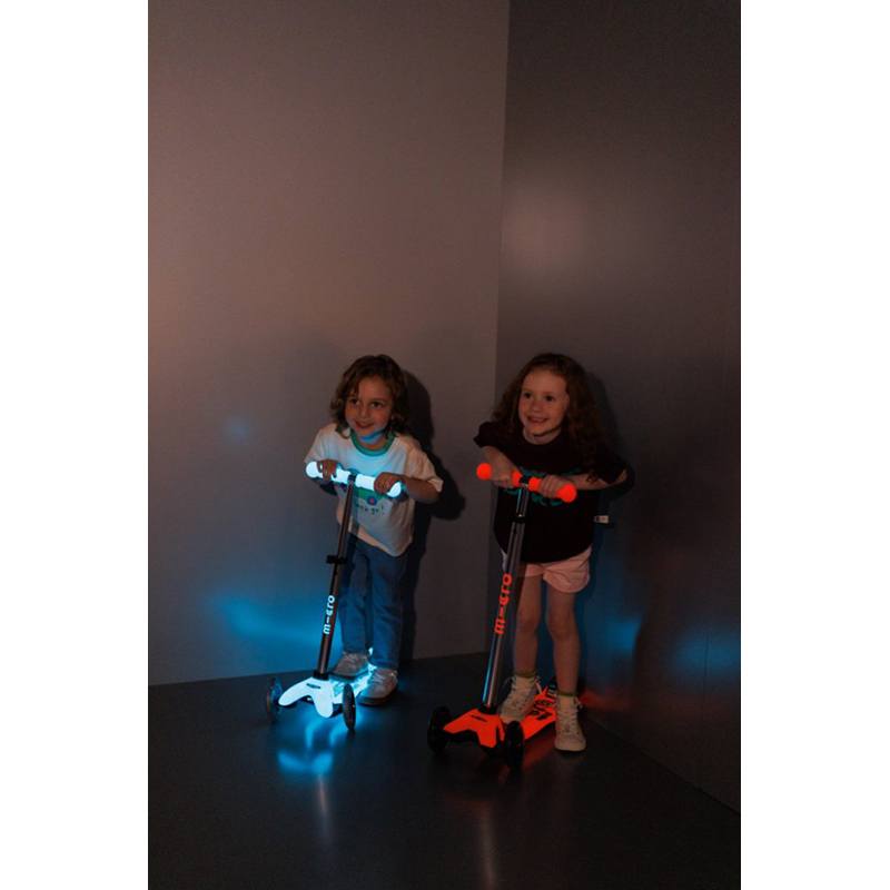 MICRO Patinete Infantil Maxi Deluxe Glow Led Vermelho - Imagem 6