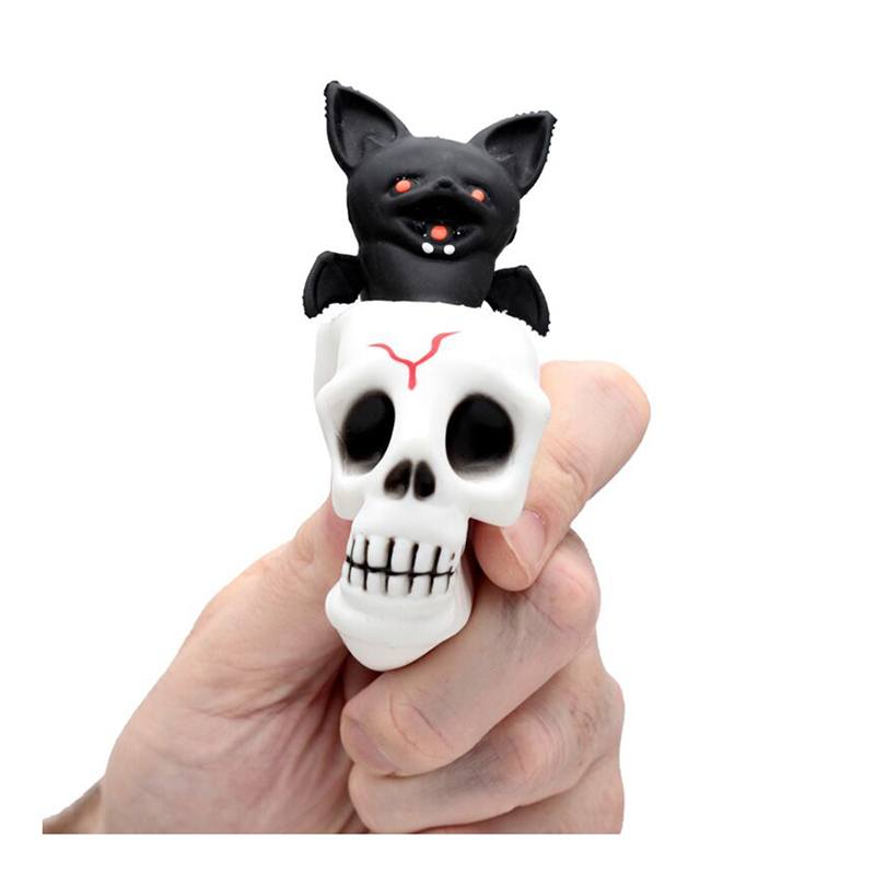Brinquedo Espremível Elástico Caveira e Morcego