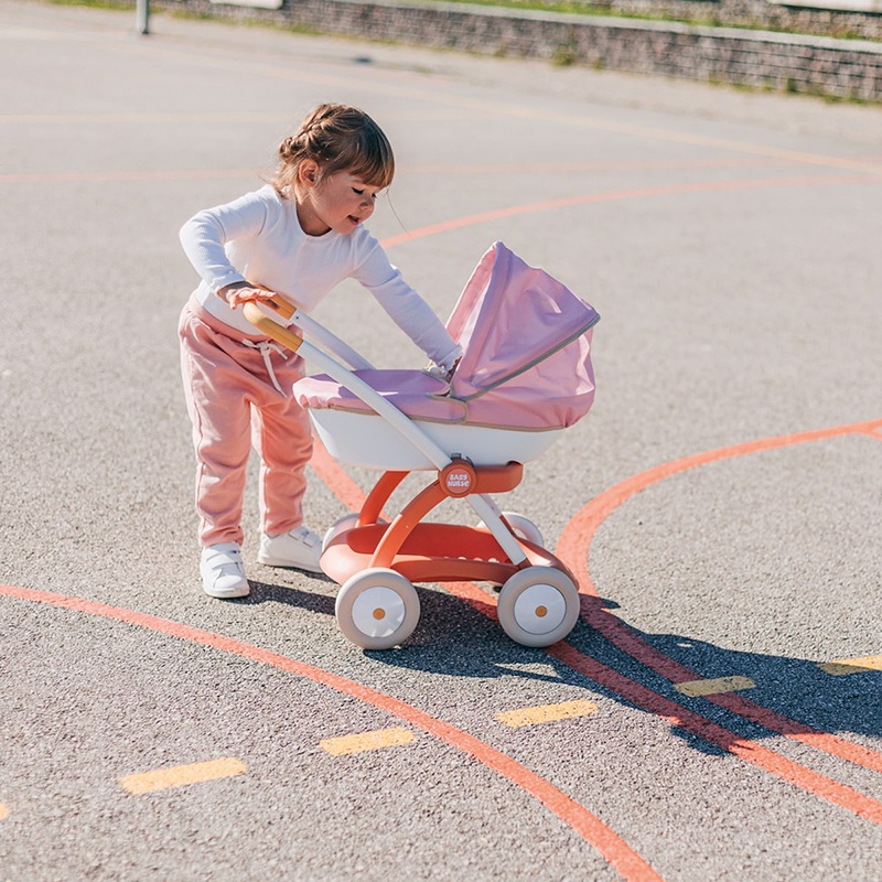Baby Nurse sillita de paseo Prop Pam para muñecas - Imatge 1
