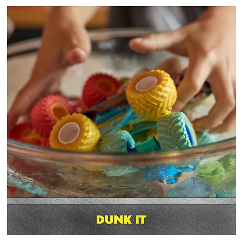 Monster Jam Vehículo Mud Blasters Dunk Tank - Imagen 4