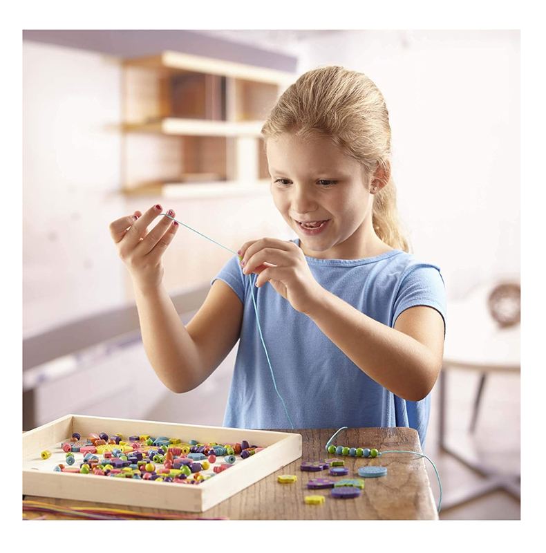 Melissa and Doug Sortido de Contas de Madeira - Imagem 2