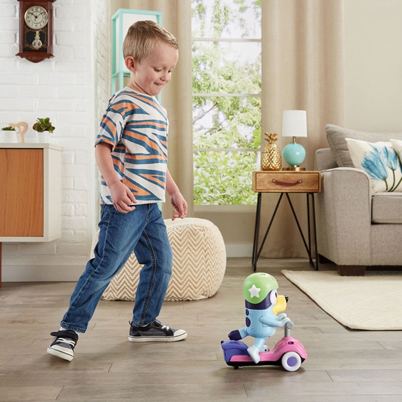 Bluey Scooter Interativa - Imagem 2